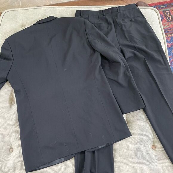 Hugo Boss Black Suit 3 Button Pleated Cuffed 42L - Picture 8 of 11